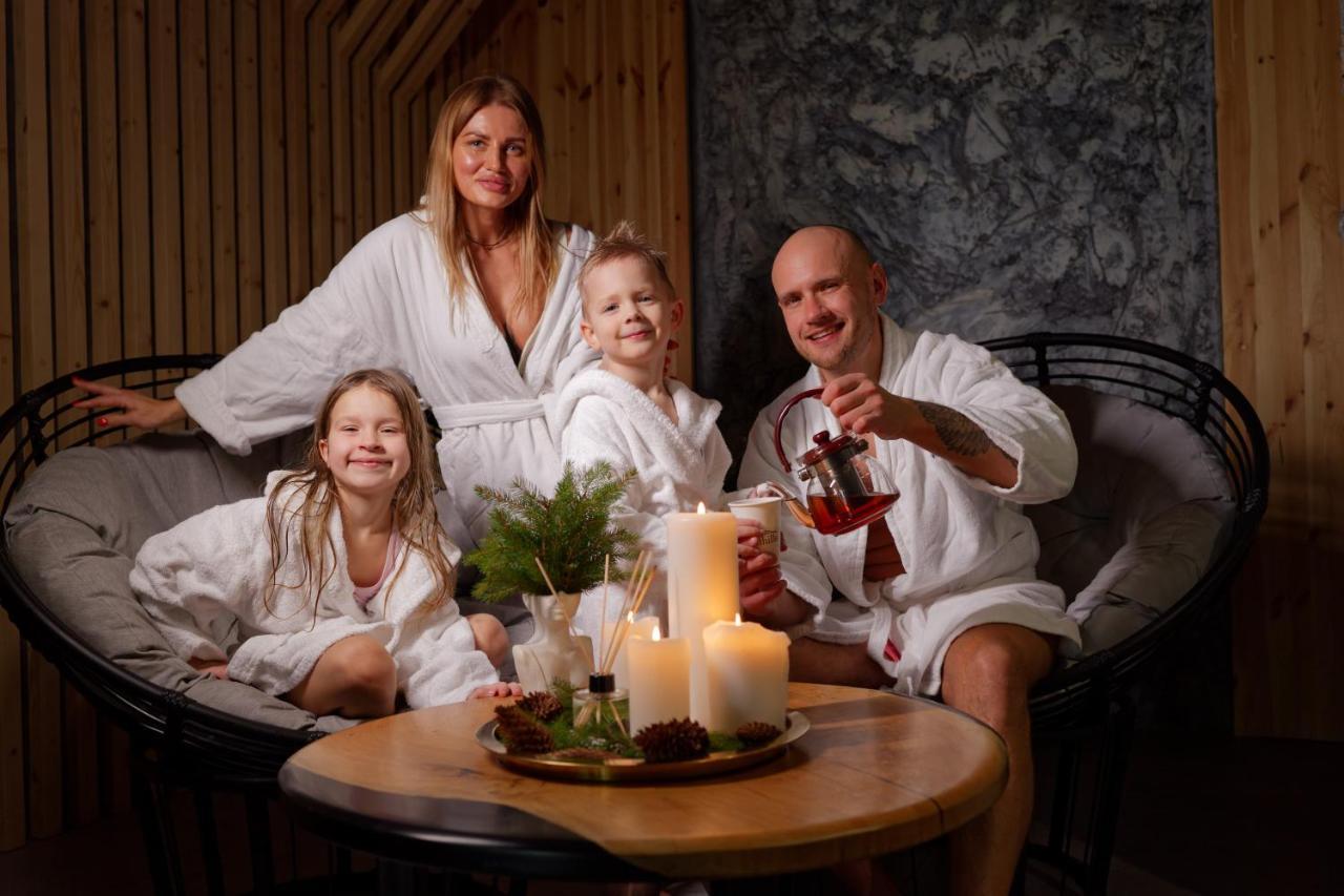 Westhills Cottage Town & Spa Bukovel Eksteriør bilde